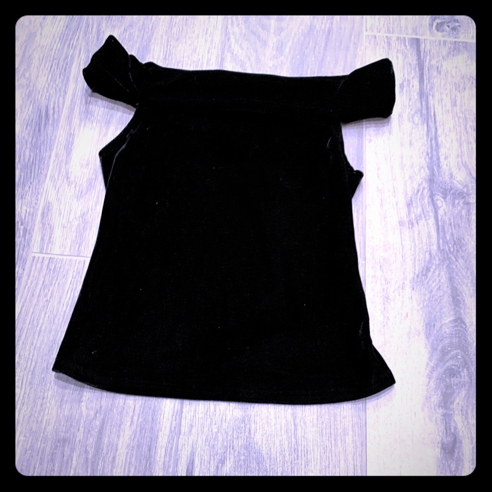 NWT Cupcakes and Cashmere black velvet OTS top- XS